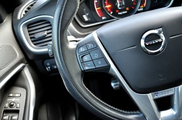 Volvo V40 II 2019 Volvo V40 2.0 T2 122KM RDesign Panorama Skóra, zdjęcie 17