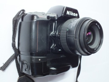 Nikon F90X + Nikon AF Nikkor 35–70 мм 1:3,3–4,5