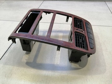 РАМКА ЦЕНТРАЛЬНОЙ ПАНЕЛИ TOYOTA AVENSIS I 2.0D