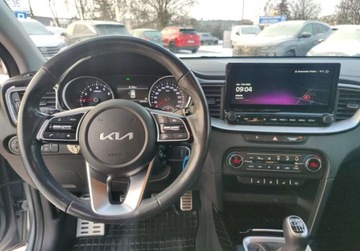 Kia Ceed III Hatchback Facelifting  1.5 T-GDI 160KM 2022 Kia Ceed 2022 1.5T-GDI 160KM 48V Business Line 100.426km Salon PL Bezwyp 1, zdjęcie 12