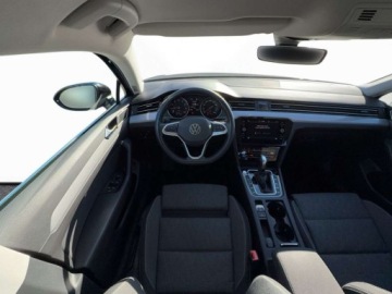 Volkswagen Passat B8 Variant Facelifting 1.5 TSI EVO 150KM 2023 Volkswagen Passat Variant 1.5 TSI EVO Business DSG FV 23 Gwarancja 1.5, zdjęcie 13