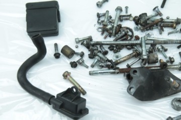 HONDA CB HORNET S 98-02 БОЛТЫ ВИНТЫ