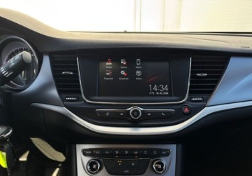 Opel Astra K Hatchback 5d 1.4 Turbo 125KM 2018 Opel Astra 1.4 T 125KM MT6 Enjoy Salon PL FV23 1.4 Benzyna 125KM, zdjęcie 12