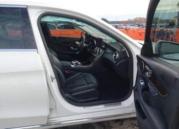 Mercedes Klasa C W205 2018 Mercedes-Benz Klasa C MERCEDES-BENZ C 300 4MATIC 2.0 Benzyna 244KM, zdjęcie 8