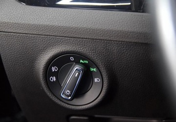 Skoda Superb III Kombi 1.8 TSI 180KM 2016 Skoda Superb Skory_Naglosnienie Canton_Panoramiczny dach 1.8 Benzyna, zdjęcie 22