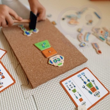 ДЕРЕВЯННЫЙ ЯЩИК ДЛЯ ГВОЗДЕЙ VIGA РОБОТИЧЕСКАЯ 45 ЭЛЕМЕНТОВ МОНТЕССОРИ