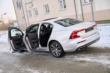 Volvo S60 II Sedan Facelifting 2.0 T4 DRIVE-E 190KM 2019 INSCRIPTION__ KAMERY 360__PANORAMA__HARMAN KARDON, zdjęcie 19