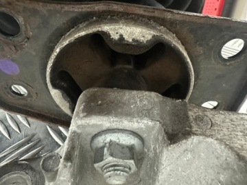 ПОДУШКА ДВИГАТЕЛЯ MITSUBISHI COLT VI 1.1 2910A070