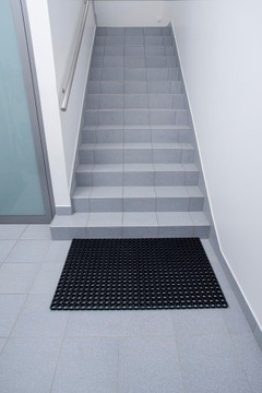 Ажурный противоскользящий резиновый коврик 50х100 см.