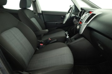 Kia Venga Mikrovan 1.6 DOHC CVVT 125KM 2011 Kia Venga 1.6 CVVT, Klima, Parktronic, zdjęcie 6