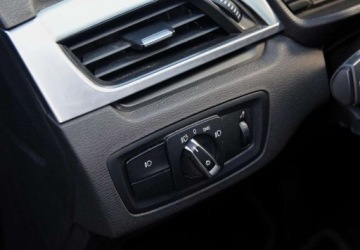 BMW X1 F48 2016 BMW X1 Benzyna Skory Podgrzewane fotele LED Automatyczna skrzynia 2.0, zdjęcie 17