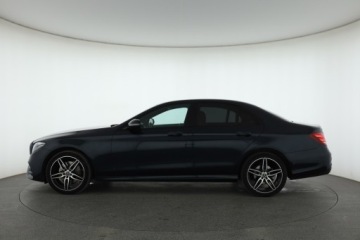 Mercedes Klasa E W213 Limuzyna 2.0 220d 194KM 2018 Mercedes E E 220 d, Salon Polska, 191 KM, 4X4, zdjęcie 2