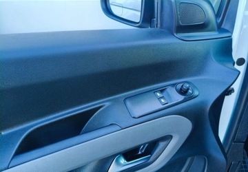 Peugeot Rifter Standard 1.5 BlueHDI 102KM 2020 Peugeot Rifter Peugeot Rifter 1.5 BlueHDI Active Pack SampS 1.5 Diesel, zdjęcie 26