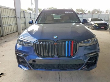 BMW X7 2022 BMW X7 M50i 2022 4.4 Benzyna 523KM, zdjęcie 5