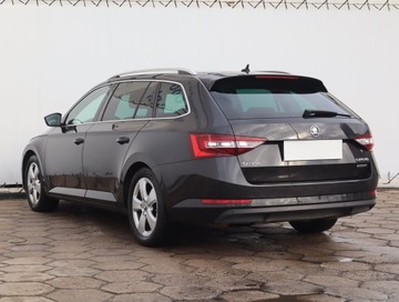 Skoda Superb III Kombi 1.6 TDI 120KM 2017 Skoda Superb 1.6 TDI, Navi, Xenon, Bi-Xenon, zdjęcie 3