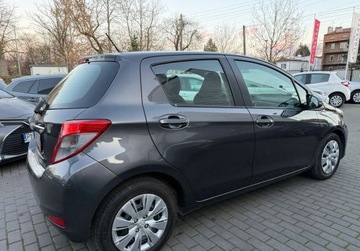 Toyota Yaris III Hatchback 5d 1.4 D-4D DPF 90KM 2013 Toyota Yaris Salon Polska 1.4 Diesel 90KM, zdjęcie 16