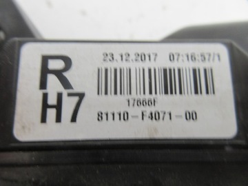 CHR CH-R SVĚTLO PRAVÁ 81110-F4071 IDEALNI