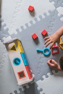 Сортировщик деревянный с ключами Essentiel, Janod