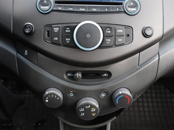 Chevrolet Spark II Hatchback 1.0L DOHC 68KM 2010 Chevrolet Spark 1.0 16V, Klima, zdjęcie 11