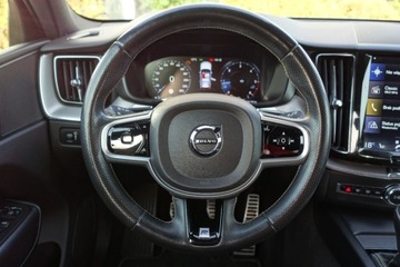 Volvo XC60 II Crossover D3 150KM 2018 Volvo XC 60 R-Design Czujniki park. Tempomat Klima 2strefowa HAK FV23, zdjęcie 17