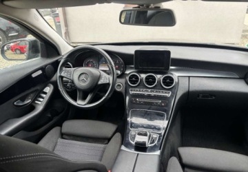 Mercedes Klasa C W205 Kombi 220 BlueTEC 170KM 2015 Mercedes-Benz Klasa C 2015 r. 2.1 Diesel 170KM, zdjęcie 19