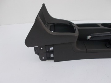 Рычаг откидной крышки подлокотника Ford Focus mk2