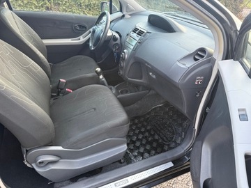 Toyota Yaris II Hatchback 5d 1.0 VVT-i 69KM 2009 TOYOTA YARIS Stan perfekcyjny 2009 1.0 Beznyna Tylko 134Tys Km Serwis, zdjęcie 30