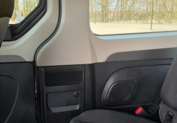 Renault Trafic III Combi 2.0 dCi  170KM 2023 Renault Trafic Spaceclass Escapade170 KMAUTOMATLozkoStolikPerfekt stanGwar, zdjęcie 27