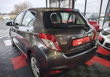 Toyota Yaris III Hatchback 5d 1.33 Dual VVT-i 99KM 2012 Toyota Yaris Toyota Yaris III 1.3BENZYNA ZADBANA 1.3 Benzyna 99KM, zdjęcie 3