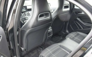 Mercedes Klasa A W176 Hatchback 5d Facelifting 180 122KM 2017 Mercedes-Benz Klasa A 1.6B 2017r Navi PDC Grzane Fotele Sprowadzony Oplaco, zdjęcie 16