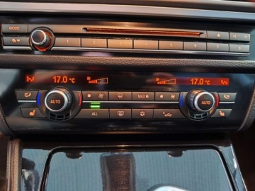 BMW Seria 5 F10-F11 Limuzyna 525d 204KM 2010 BMW Seria 5 F10 3.0D, Kamera, domyk drzwi, skóra headup, zdjęcie 12