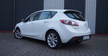 Mazda 3 II Sedan 1.6 MZR 105KM 2010 Mazda 3 1,6Benzyna Udokumentowany Przebieg Serwisowany Biala Perla, zdjęcie 1