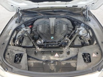 BMW Seria 7 F01 Sedan L Facelifting 750Li 450KM 2014 BMW Seria 7 750I, 2014, od ubezpieczalni 4.4 Benzyna 450KM, zdjęcie 10
