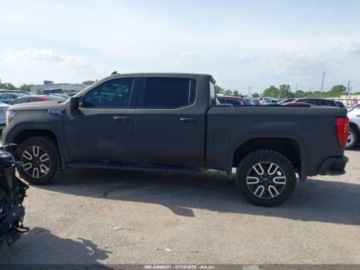  GMC Sierra 1500 Short Box AT4 2021 6.2l 6.2 Benzyna 420KM, zdjęcie 2