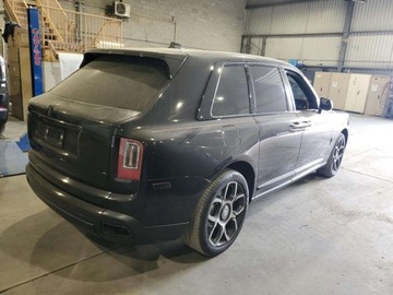 Rolls-Royce 2022 Rolls-Royce Cullinan Black Badge 2022 6.8l 6.8 Benzyna 592KM, zdjęcie 3