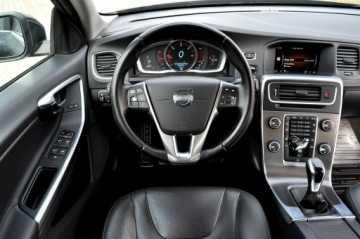 Volvo S60 II Sedan Facelifting 2.0 D4 DRIVE-E 181KM 2014 Volvo S60 2.0 D4 Lift Led FULL OPCJA Skóra Navi, zdjęcie 6