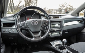 Toyota Avensis III Sedan Facelifting 2015 2.0 D-4D 143KM 2016 Toyota Avensis 2,0d Lift 2016 r. 2.0 Diesel 143KM, zdjęcie 8