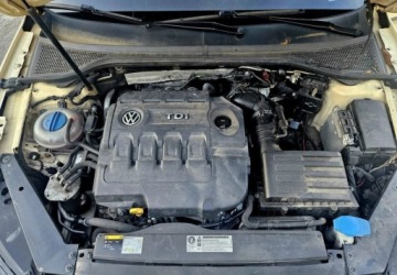 Volkswagen Passat B8 Variant 2.0 TDI 150KM 2015 Volkswagen Passat Volkswagen Passat 2.0 TDI BMT Trendline 2.0 Diesel 150KM, zdjęcie 13