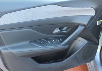 Peugeot 2023 Peugeot 308 1.5 BlueHDi Allure EAT8 2023 od RiA 1.5 Diesel 130KM, zdjęcie 7