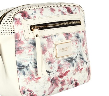 МОННАРИ Замечательная стеганая сумка-мессенджер с цветочным принтом и широким ремешком.