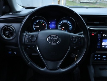 Toyota Auris II Hatchback 5d Facelifting 1.6 Valvematic 132KM 2016 Toyota Auris 1.6 Valvematic, Salon Polska, zdjęcie 19