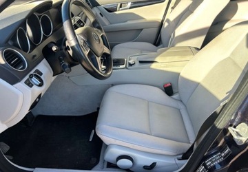Mercedes Klasa C W204 Limuzyna 1.8 180 CGI BlueEFFICIENCY 156KM 2011 Mercedes-Benz Klasa C 1,8 benzyna 156KM, Automat, Idealny Stan, Bardzo Zad, zdjęcie 16