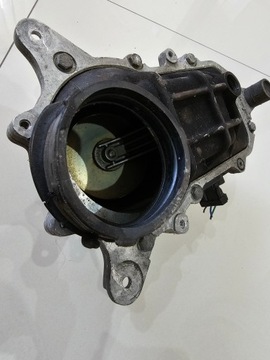 РАСПРЕДЕЛИТЕЛЬ ТОПЛИВА ВПРЫСОК MERCEDES W124 0438121043