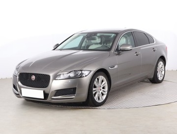 Jaguar XF II Sedan 2.0 i4D 240KM 2017 Jaguar XF 25d AWD, Salon Polska, Serwis ASO, zdjęcie 1