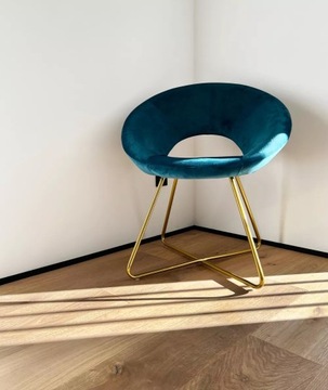 Минималистичный плинтус из ВИНИЛА черного цвета