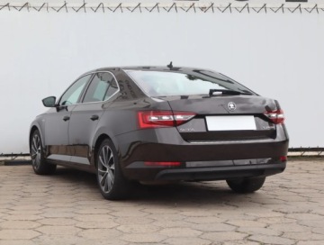 Skoda Superb III Liftback 1.8 TSI 180KM 2016 Skoda Superb 1.8 TSI, Automat, Skóra, Navi, Xenon, zdjęcie 3