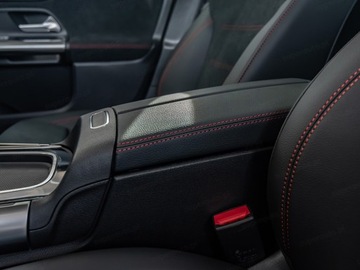 Mercedes GLA II Off-roader Facelifting 1.3 200 163KM 2025 MERCEDES-BENZ GLA 200 AMG Line Suv 1.3 (163KM) 2025, zdjęcie 13