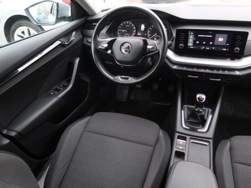 Skoda Octavia IV Kombi 2.0 TDI 115KM 2021 Skoda Octavia 2.0 TDI, Salon Polska, zdjęcie 6