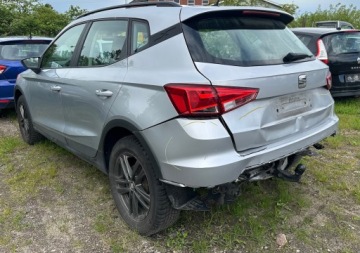 Seat Arona Crossover 1.0 EcoTSI 115KM 2018 Seat Arona 1.0 TSI , lekko uszkodzony, zdjęcie 4