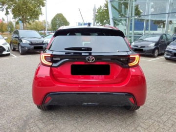 Toyota Yaris IV Hatchback Facelifting 1.5 Hybrid Dynamic Force 130KM 2026 Executive 1.5 Hybrid 130KM| Podgrzewane fotele!, zdjęcie 4